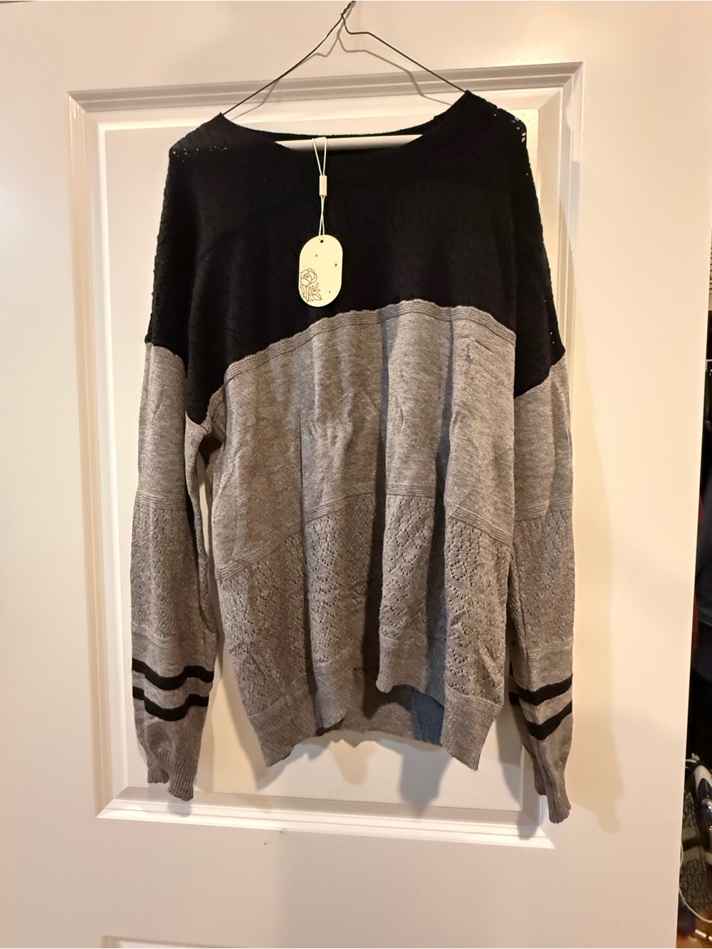 Dream Pairs Women's Crewneck Sweater in Black and Gray